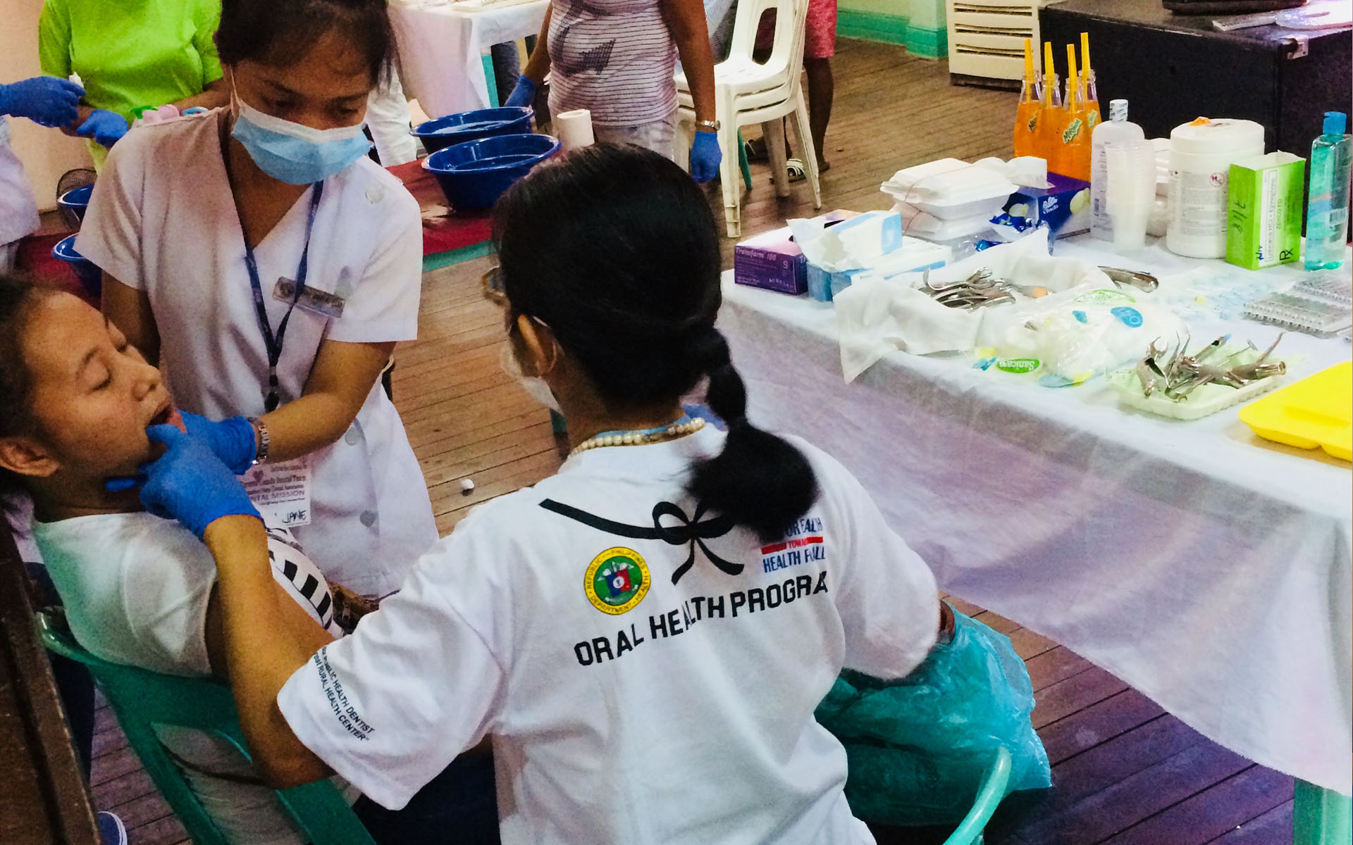 Students volunteering in the community